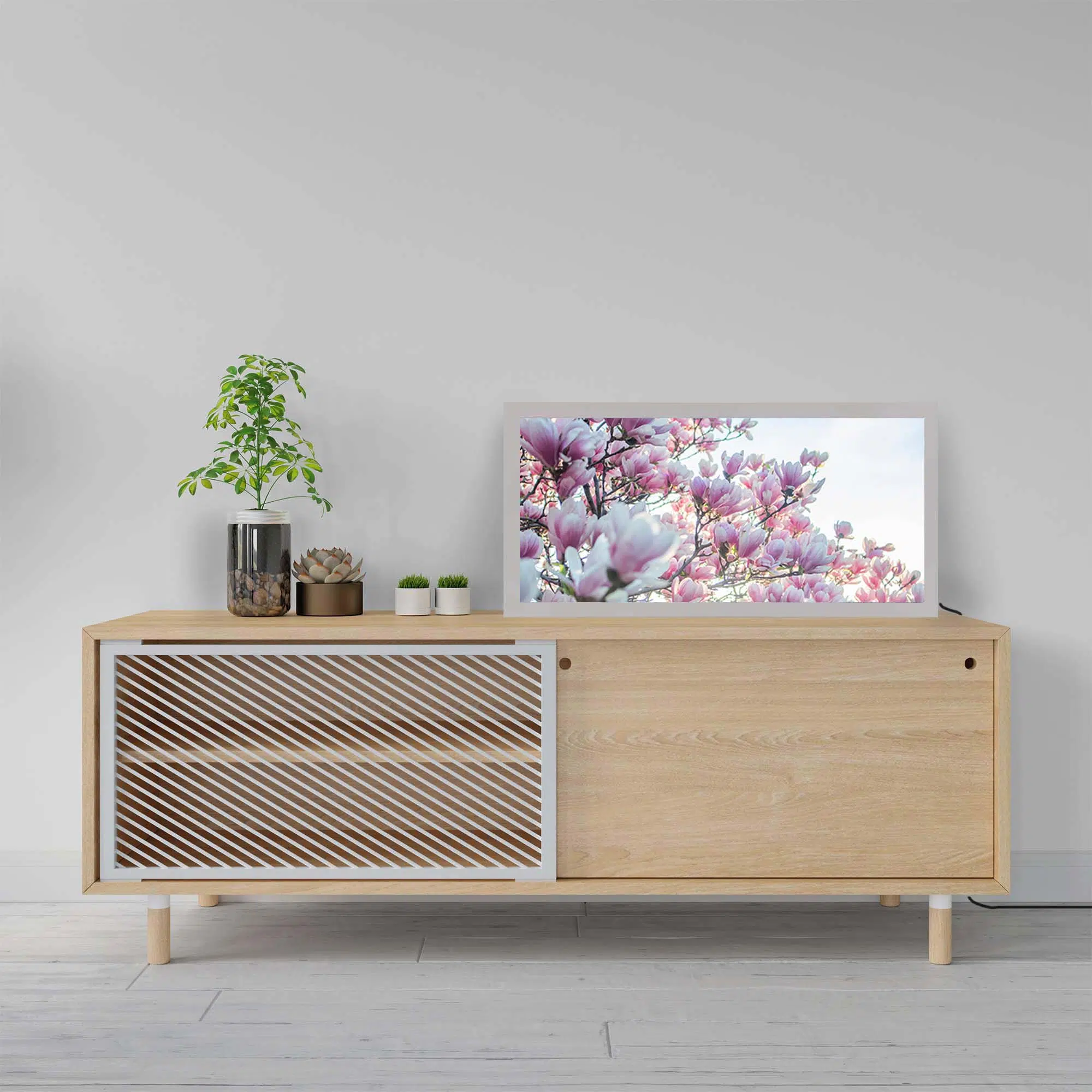 Lampe arbre fleurs roses éteinte Lampe arbre fleurs roses éteinte